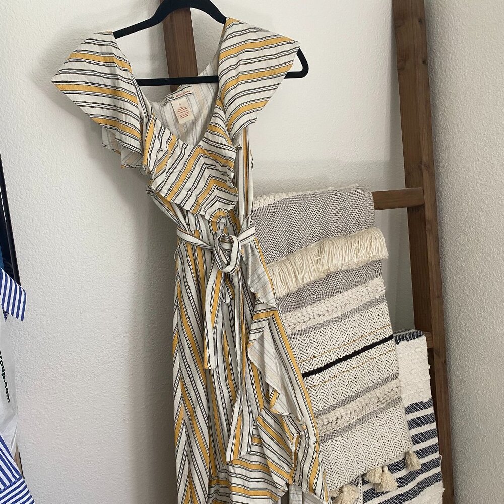 High-Lo Stripped Dress with tie